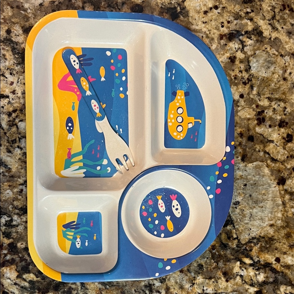 Colorful Kids' Divided Plate with Underwater Design